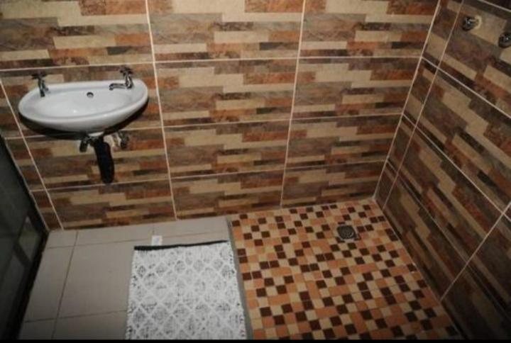 מפלי ויקטוריה Pillacol Guest House מראה חיצוני תמונה