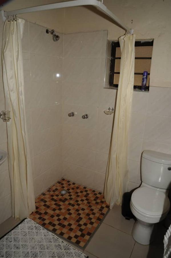 מפלי ויקטוריה Pillacol Guest House מראה חיצוני תמונה
