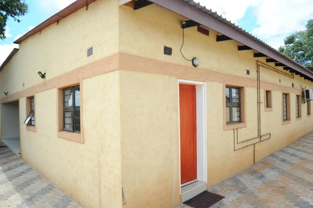 מפלי ויקטוריה Pillacol Guest House מראה חיצוני תמונה