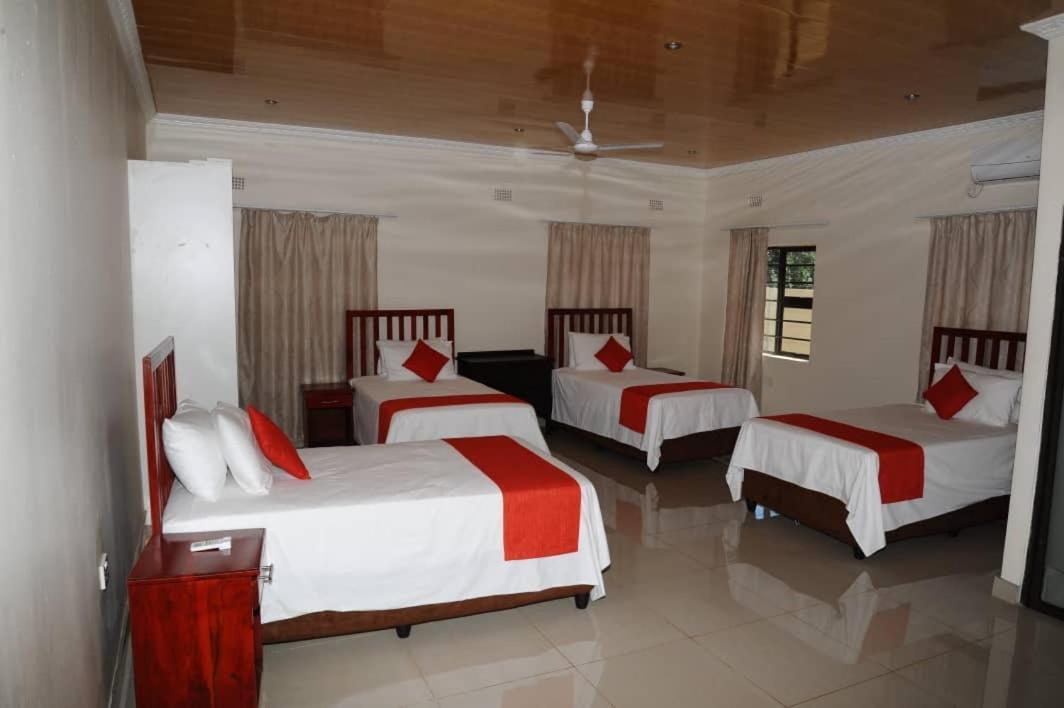 מפלי ויקטוריה Pillacol Guest House מראה חיצוני תמונה