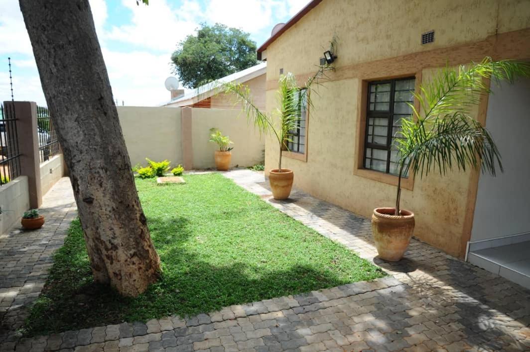 מפלי ויקטוריה Pillacol Guest House מראה חיצוני תמונה